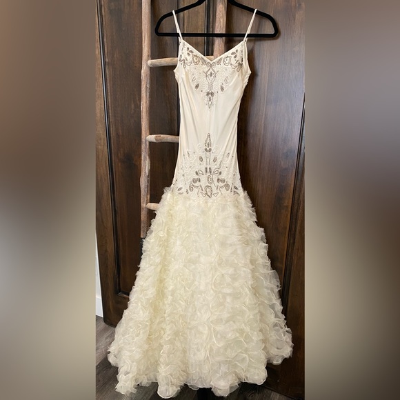 Sue Wong Dresses & Skirts - Sue Wong Silk Beaded Wedding Dress